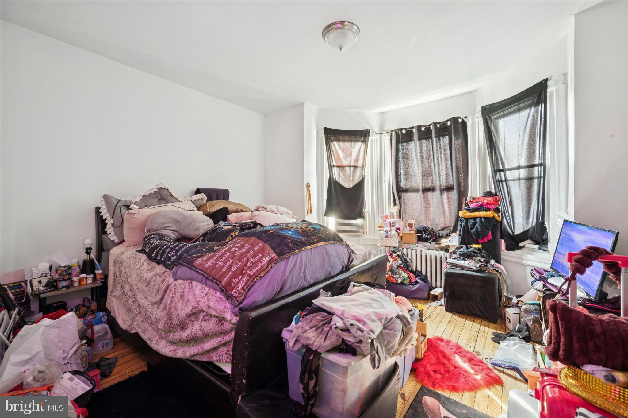 3833 PENNSGROVE STREET