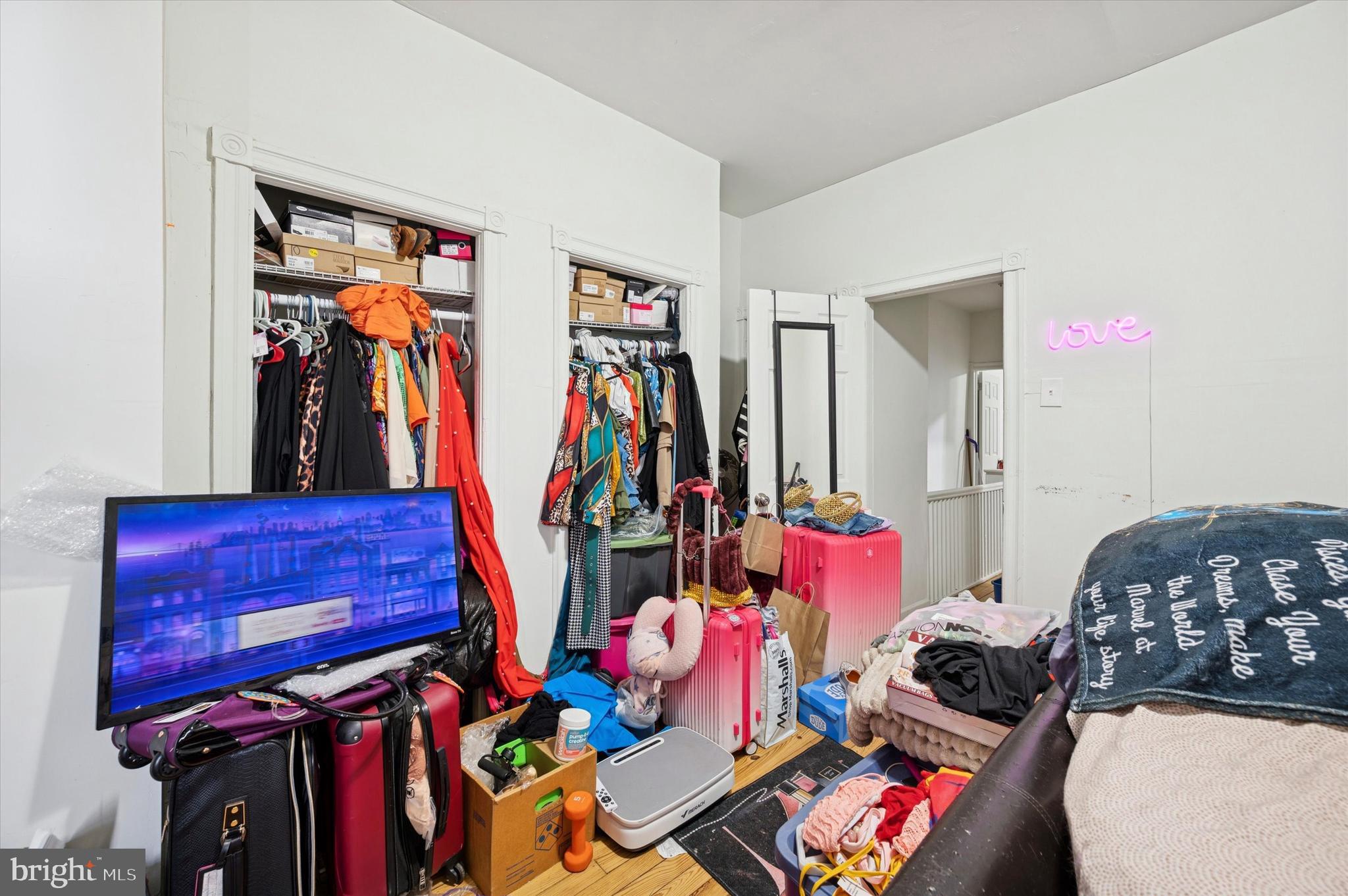 3833 PENNSGROVE STREET