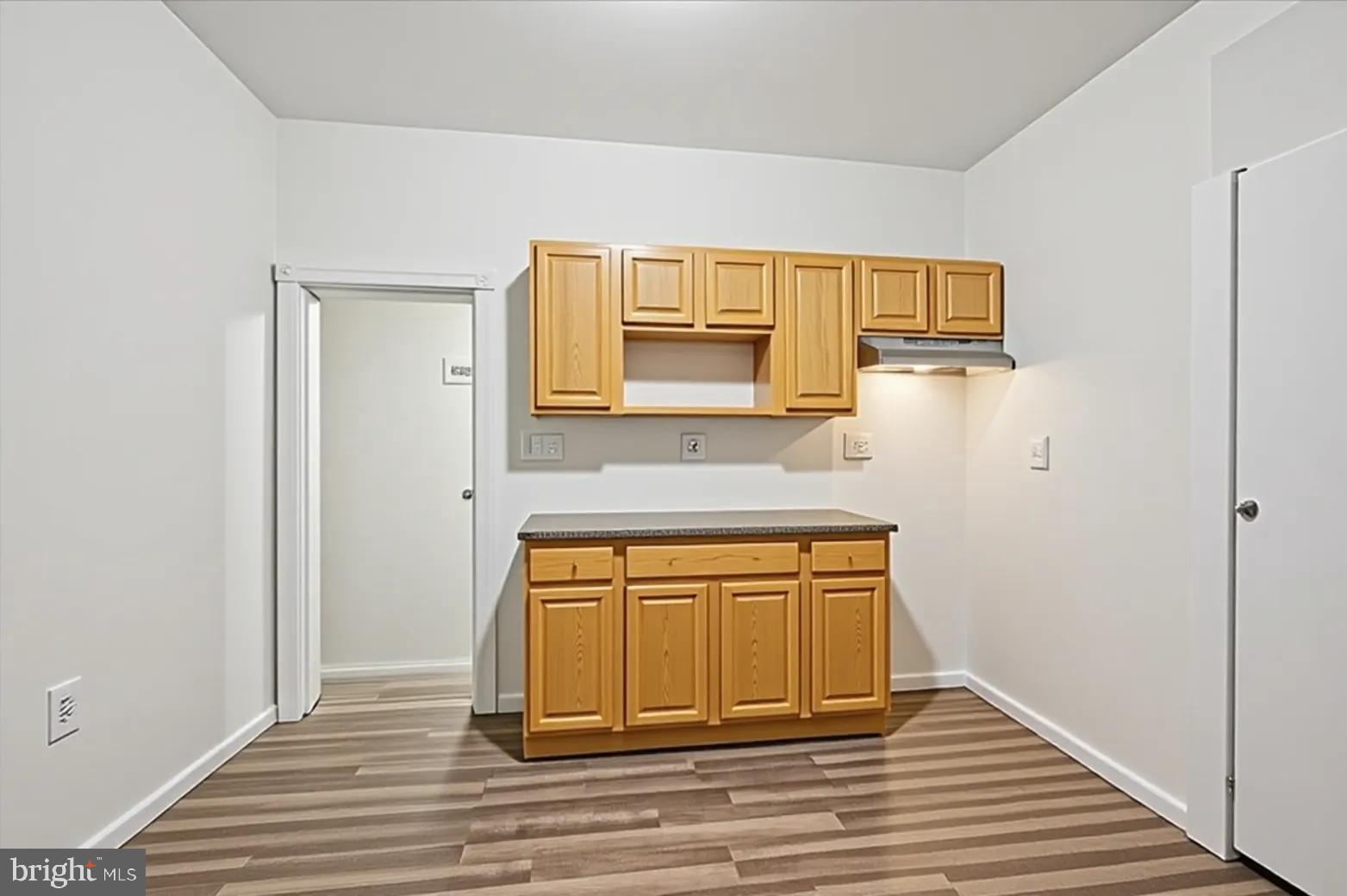 3833 PENNSGROVE STREET