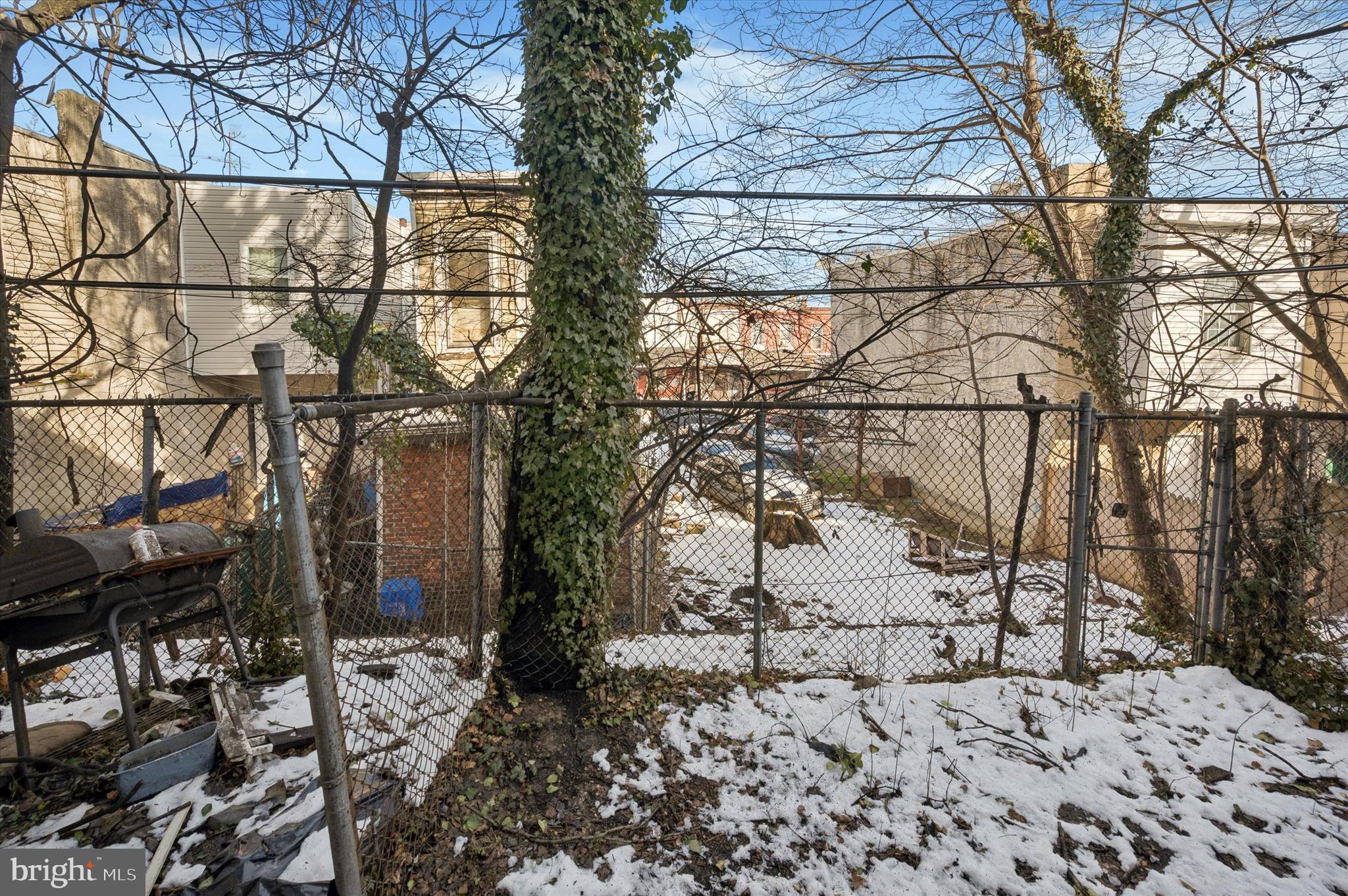 3833 PENNSGROVE STREET