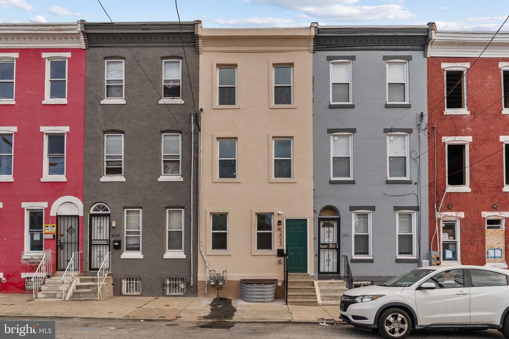2033 N 9TH STREET