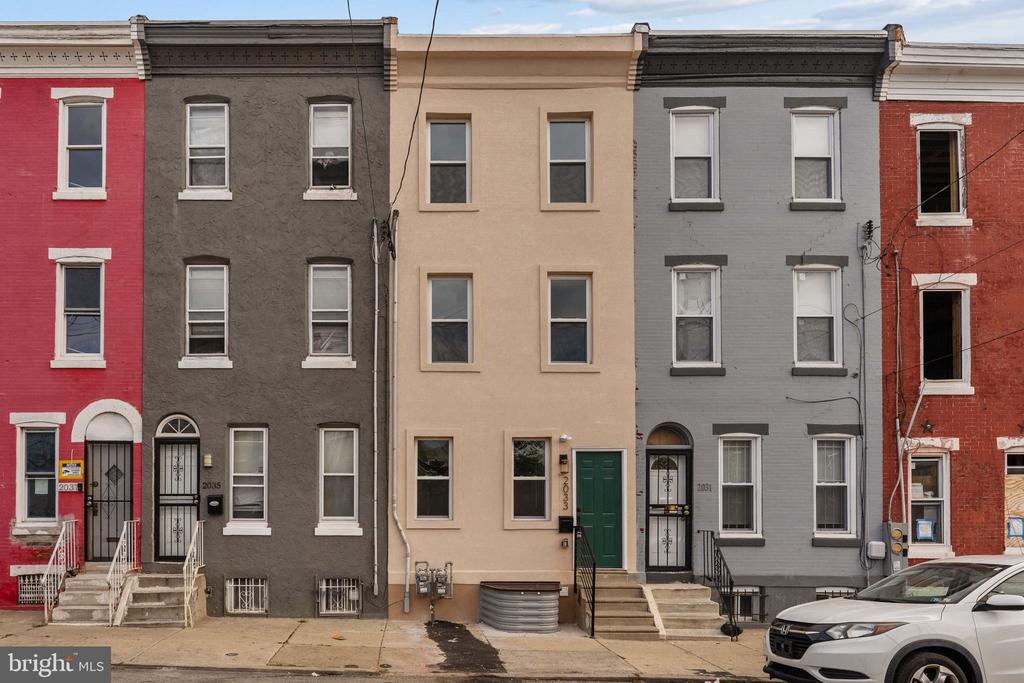 2033 N 9TH STREET