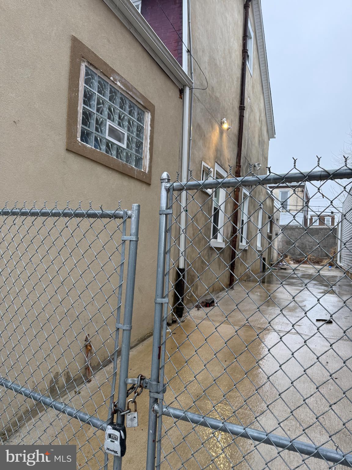 1536 N PEACH STREET N