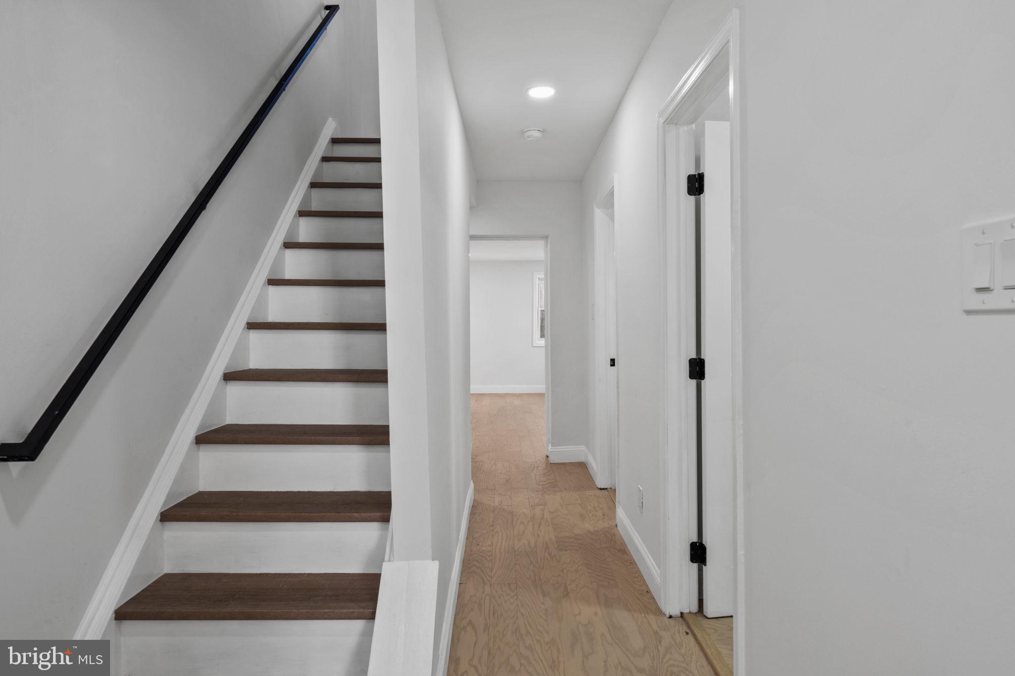 1302 N LAWRENCE STREET