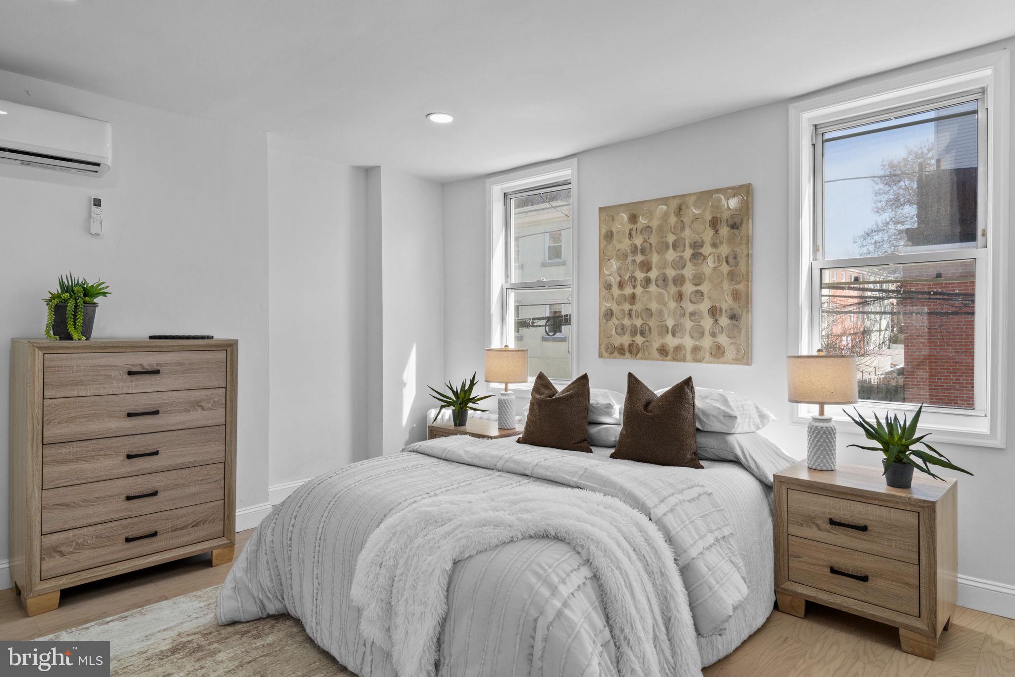 1302 N LAWRENCE STREET