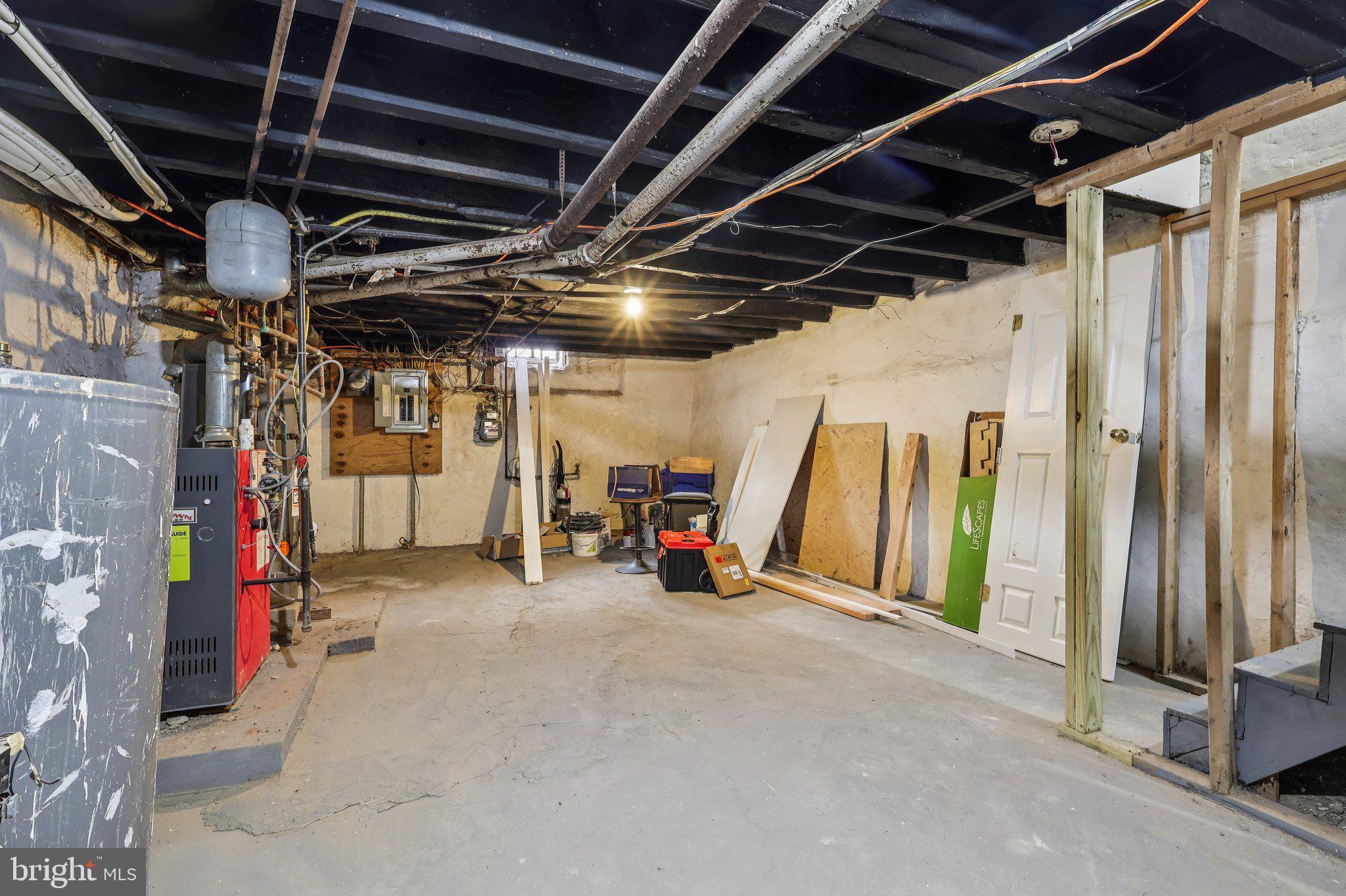 1302 N LAWRENCE STREET