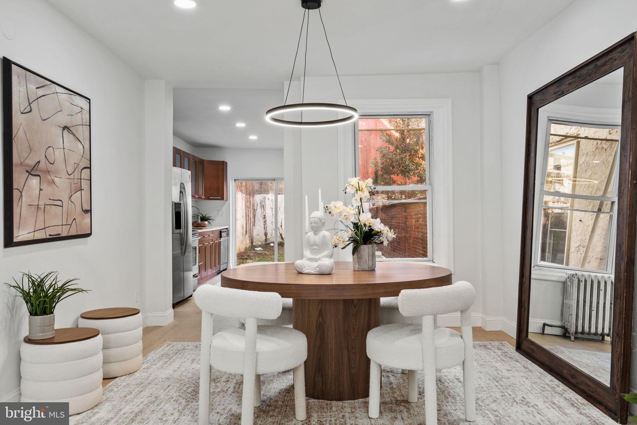 1302 N LAWRENCE STREET