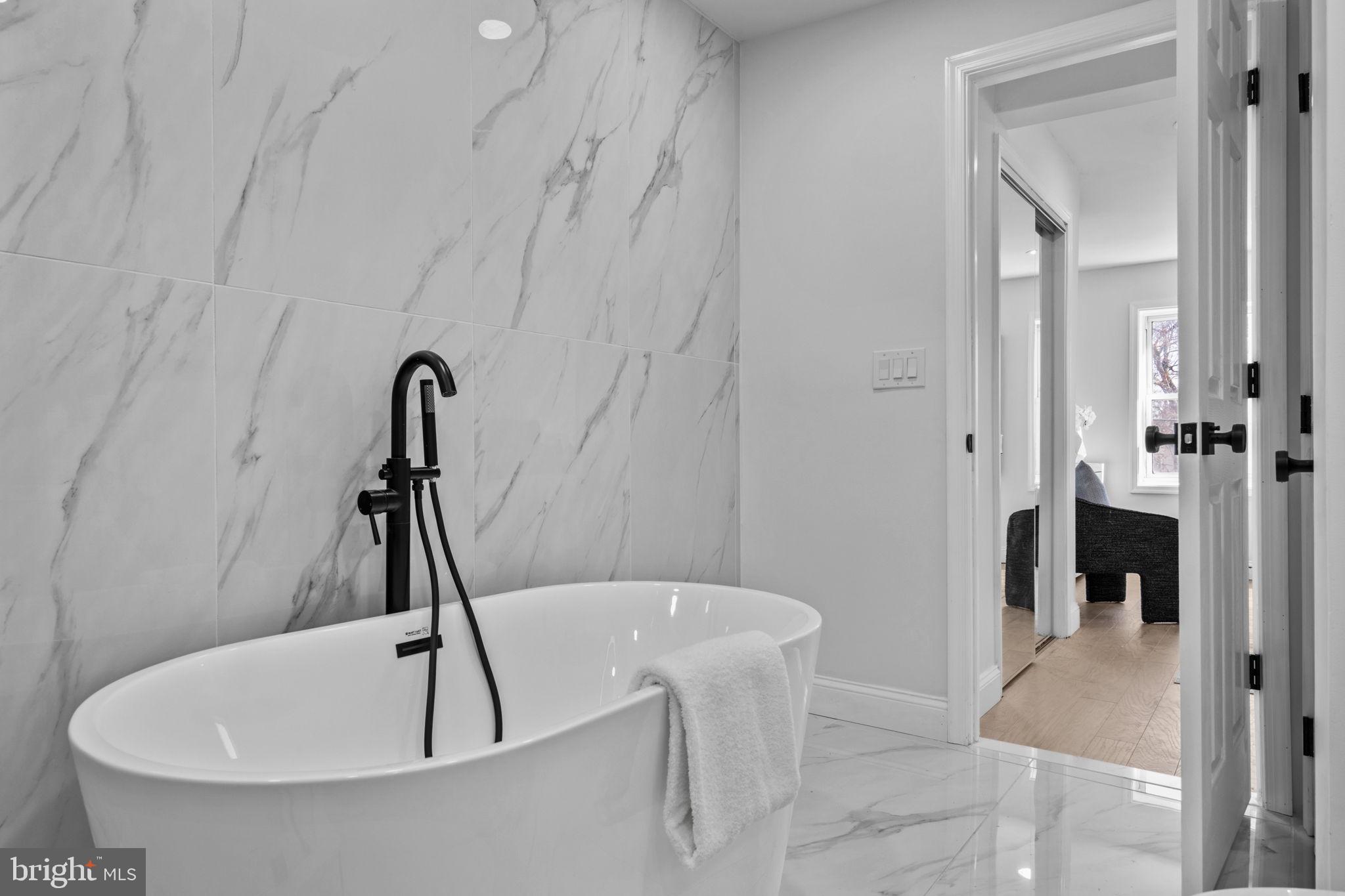 1302 N LAWRENCE STREET