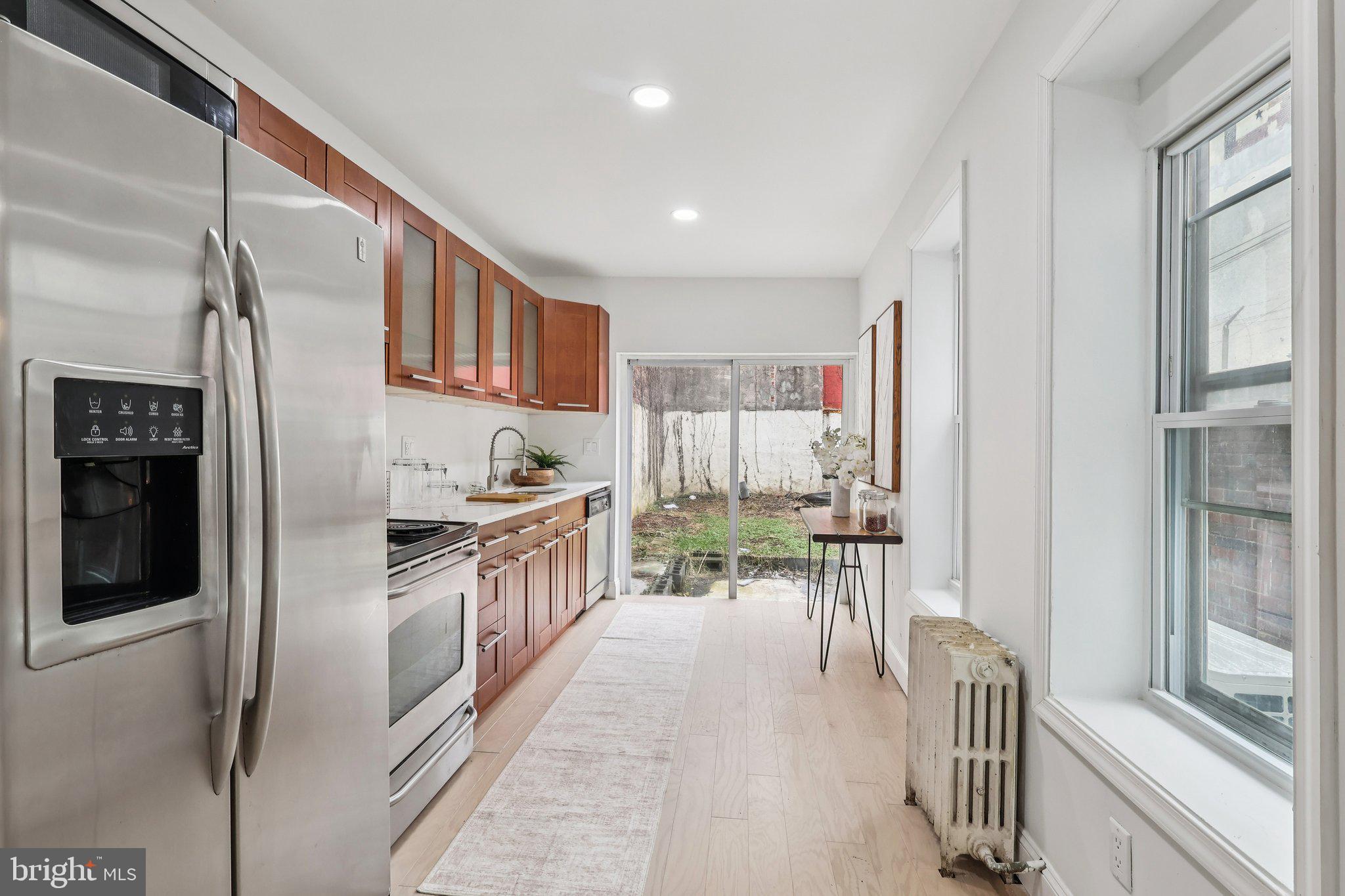 1302 N LAWRENCE STREET