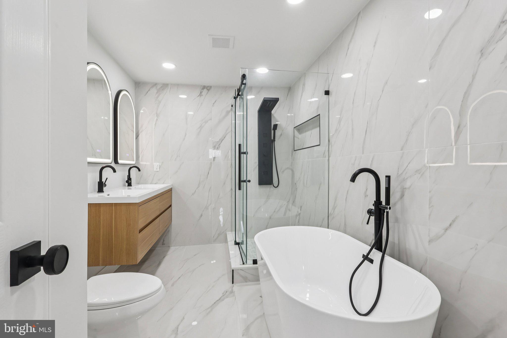 1302 N LAWRENCE STREET