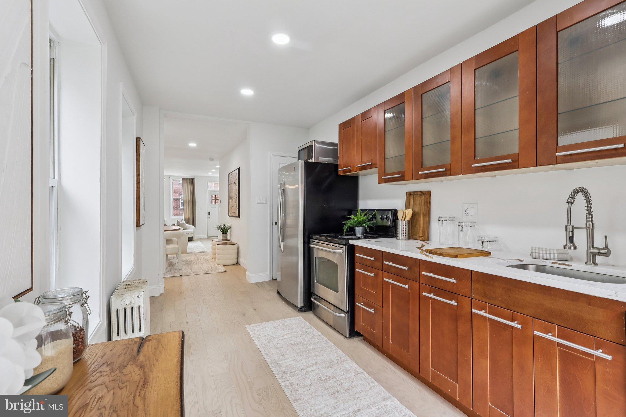 1302 N LAWRENCE STREET