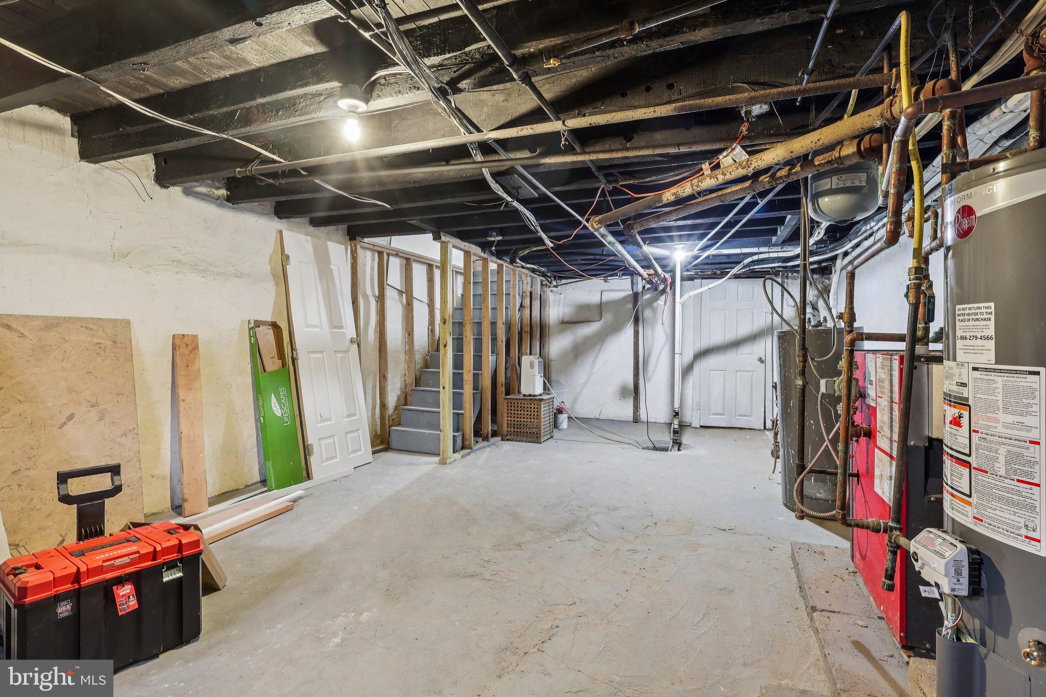 1302 N LAWRENCE STREET