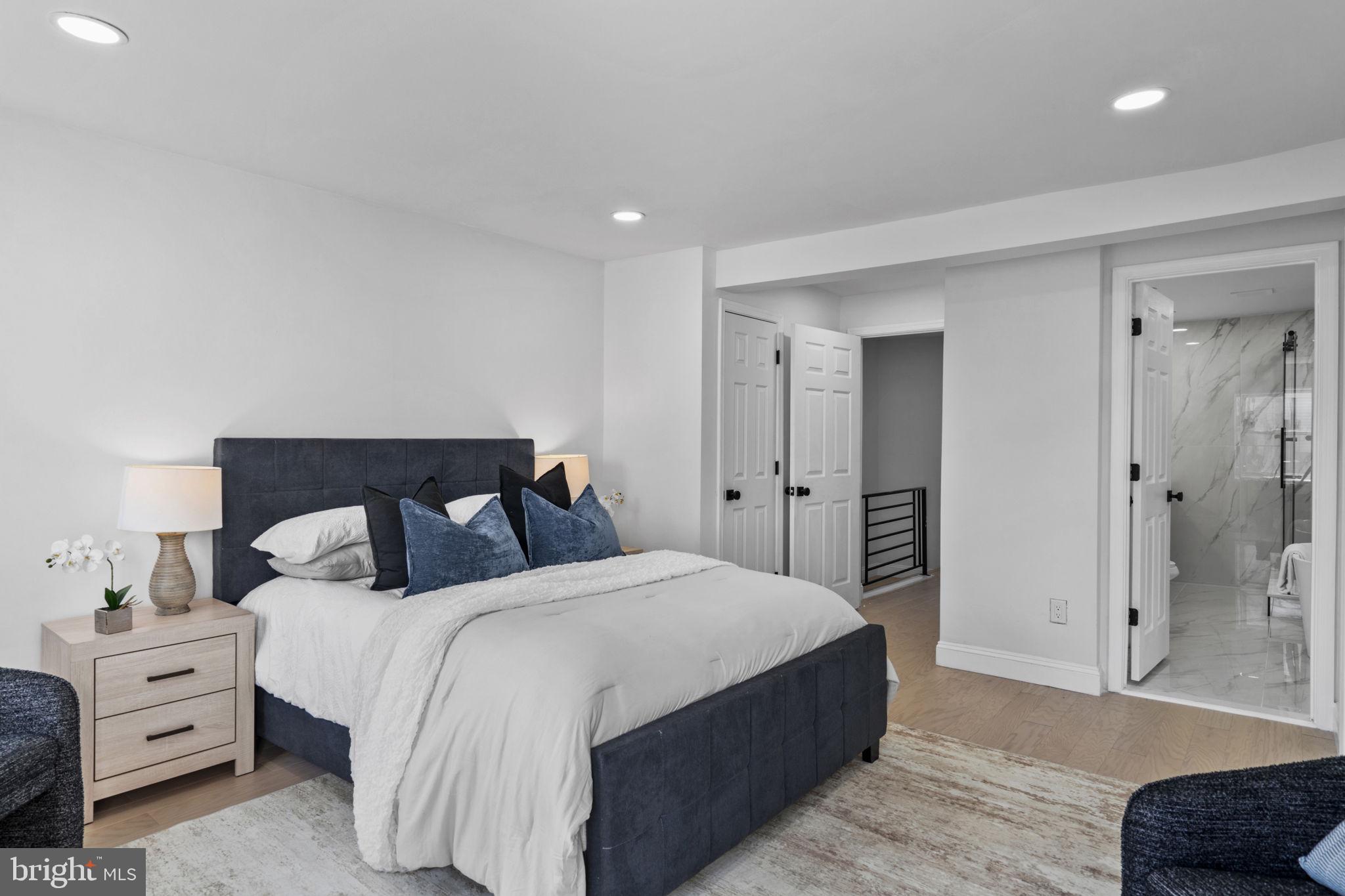 1302 N LAWRENCE STREET