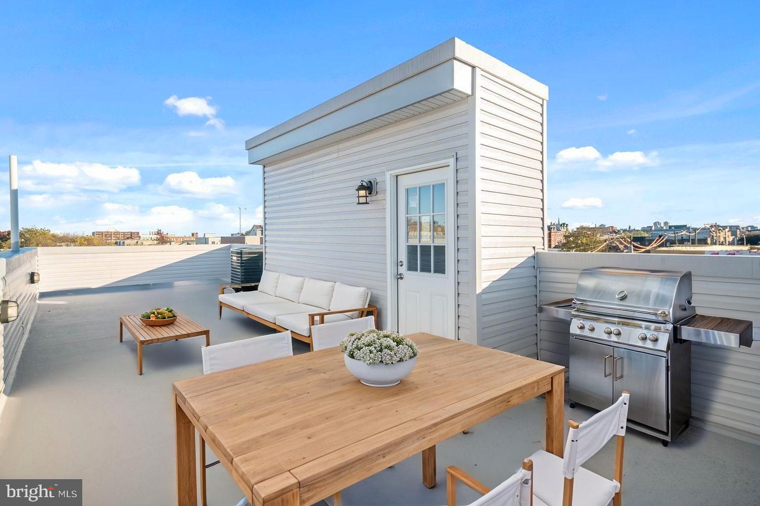 1302 N MARSHALL STREET