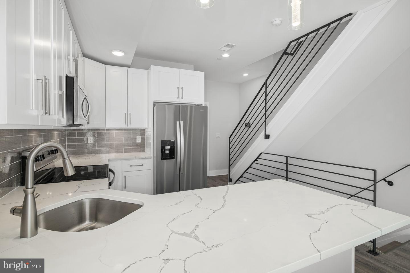 1302 N MARSHALL STREET