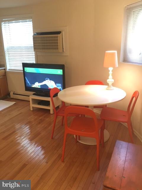 923 SPRUCE STREET 1R