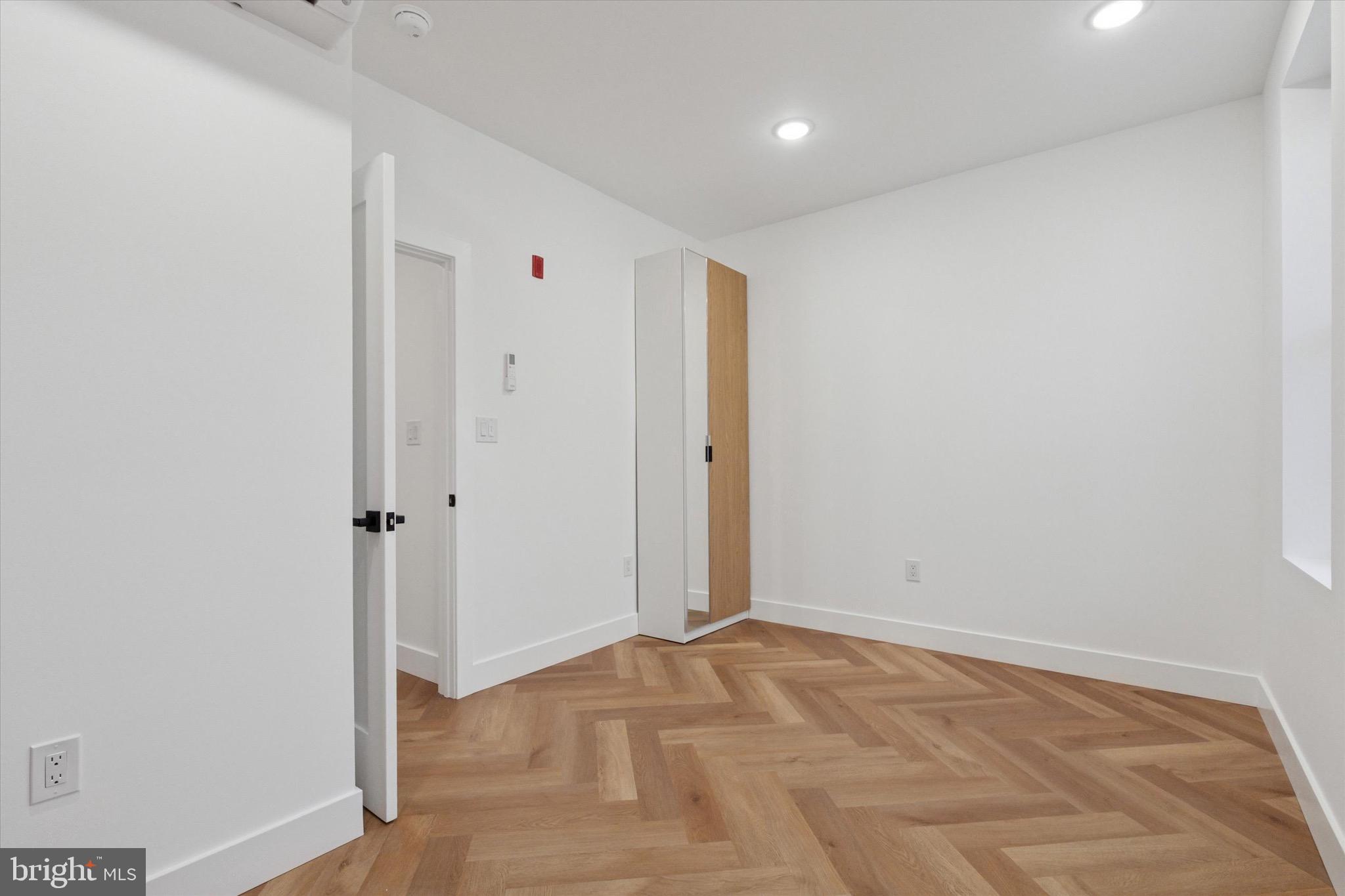 1438 TASKER STREET 2