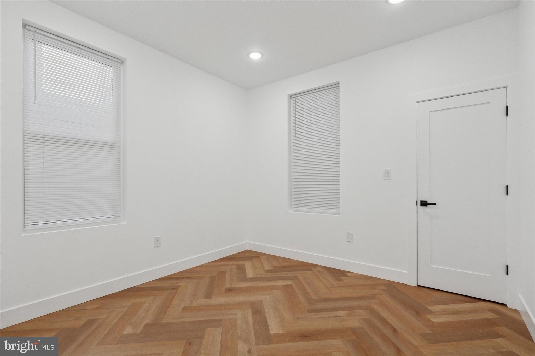 1438 TASKER STREET 1