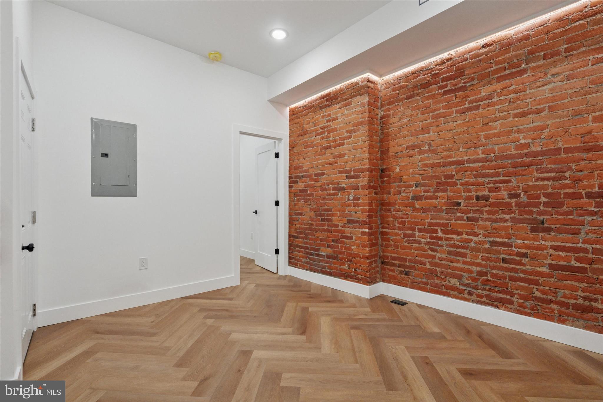 1438 TASKER STREET 1