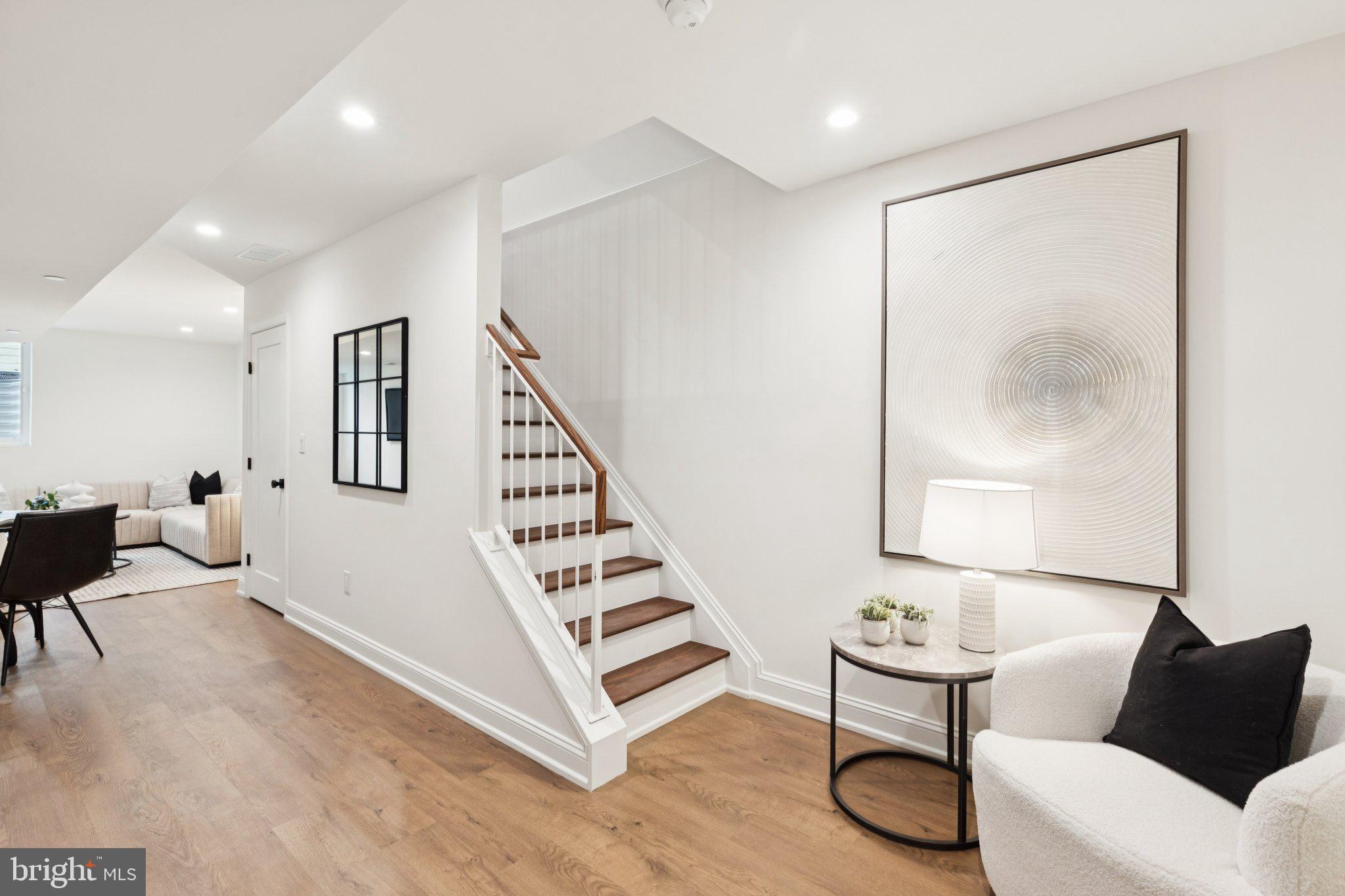 2316 DICKINSON STREET