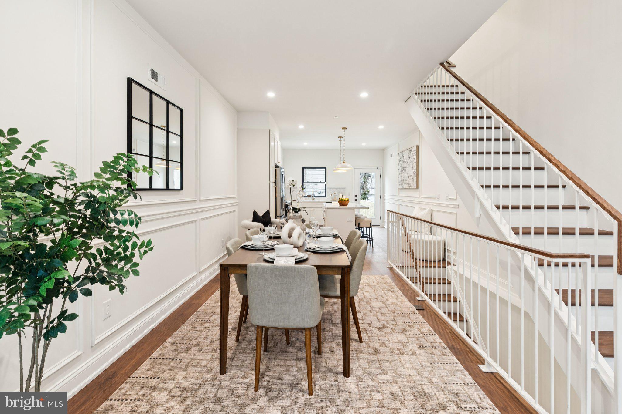 2316 DICKINSON STREET