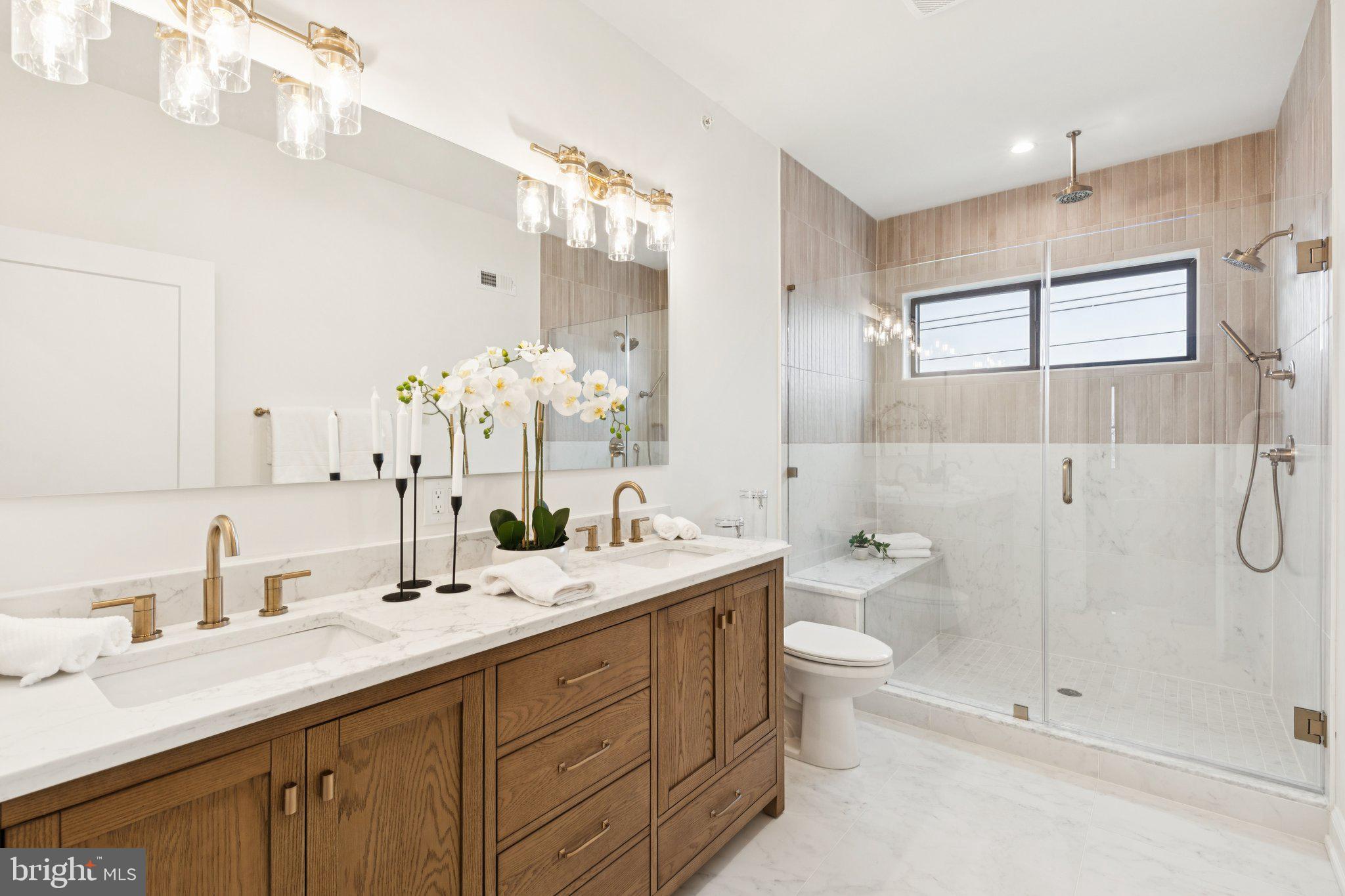 2316 DICKINSON STREET