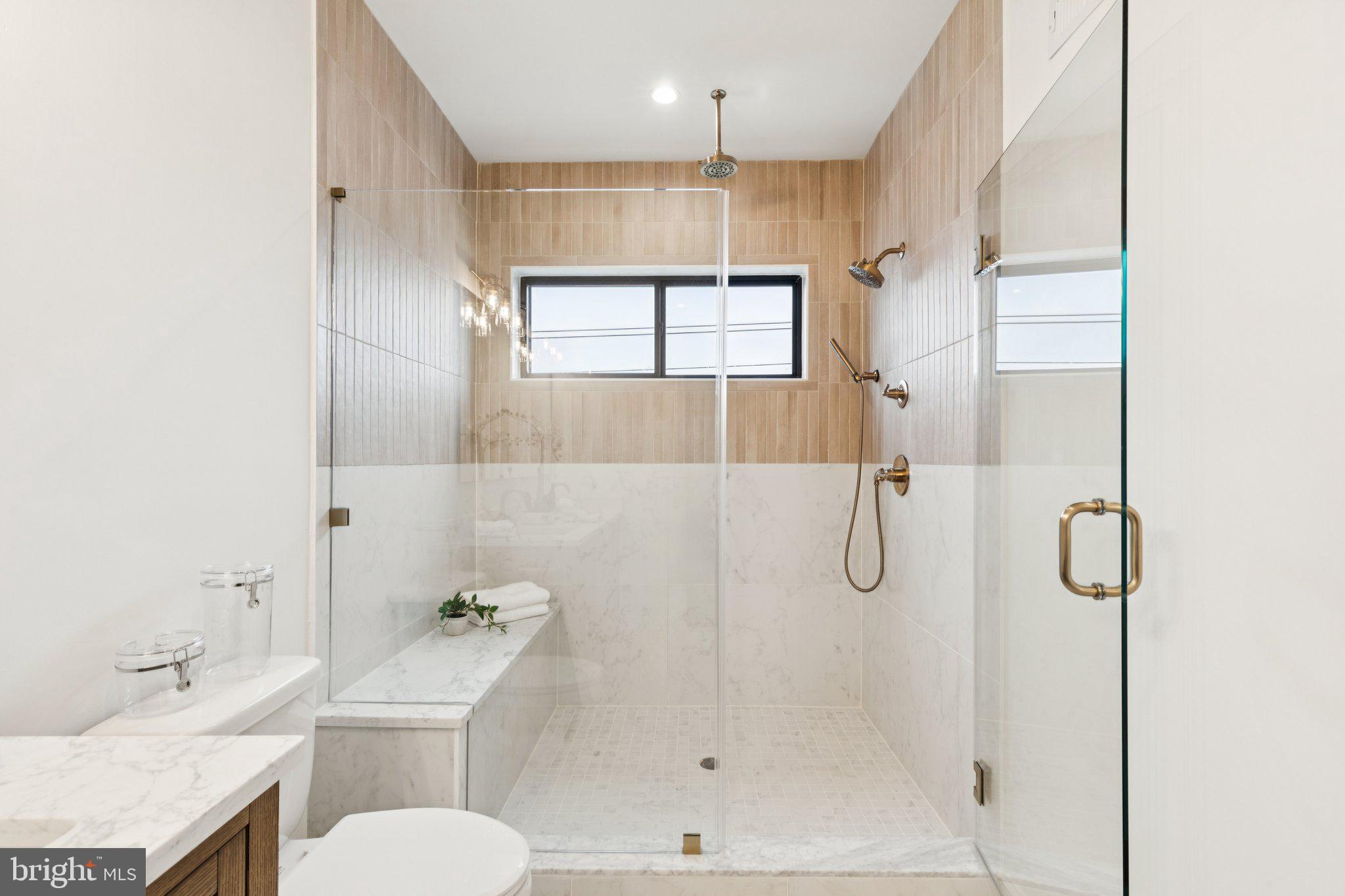 2316 DICKINSON STREET