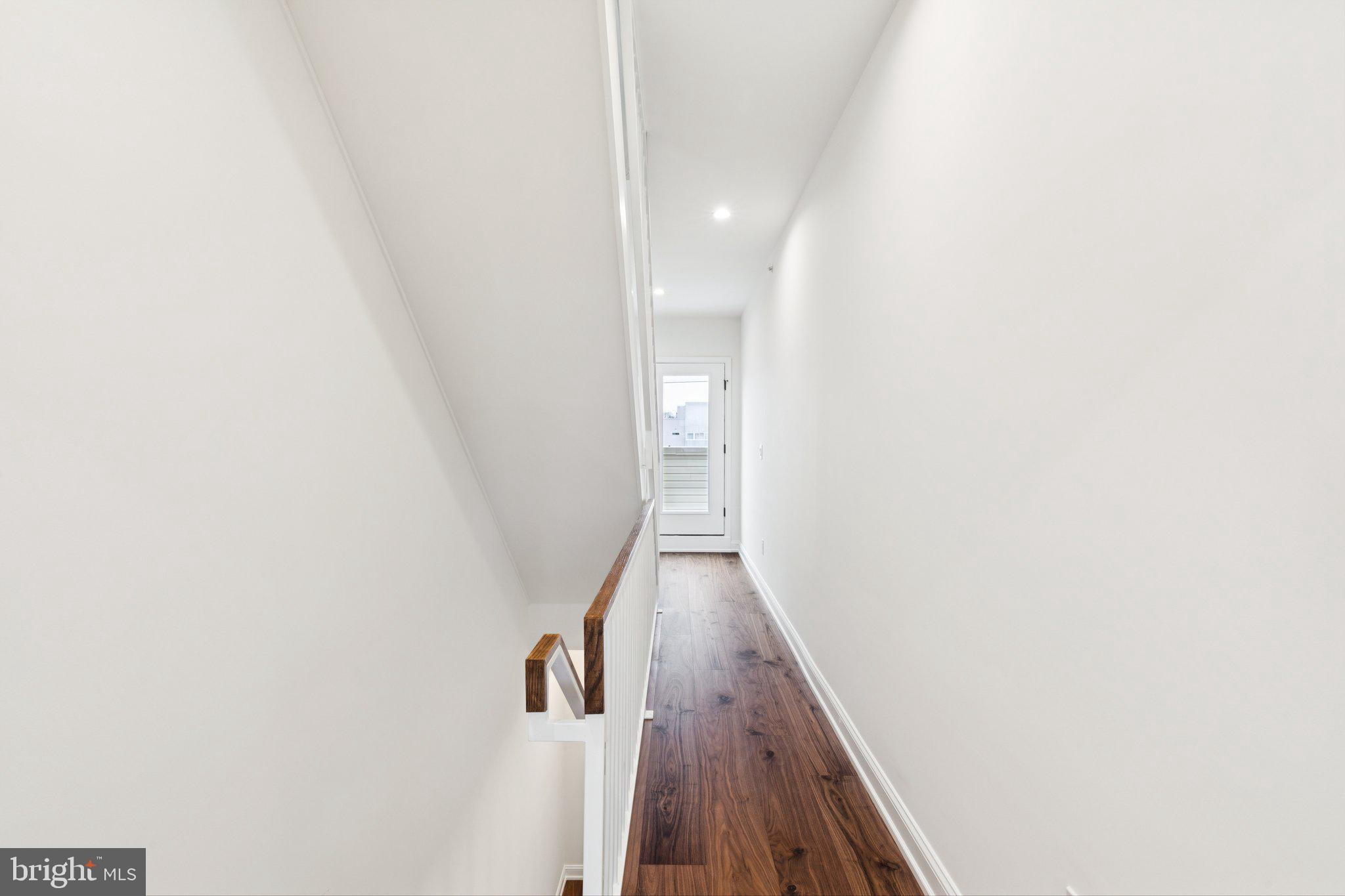 2316 DICKINSON STREET