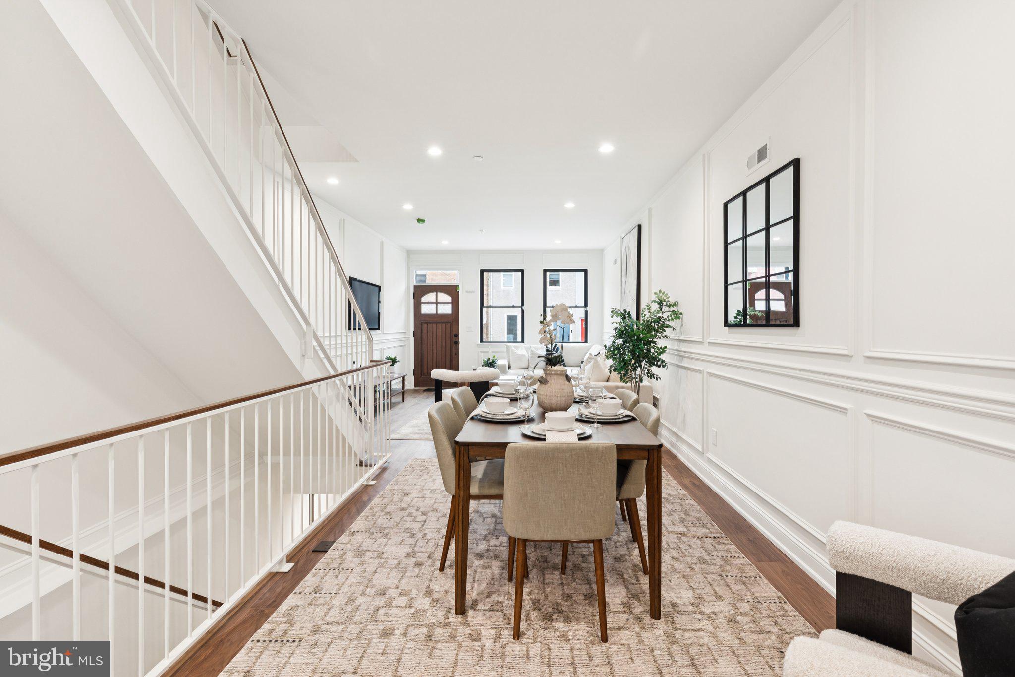 2316 DICKINSON STREET