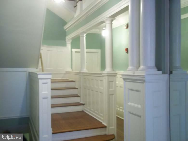 2134 LOCUST STREET 1F