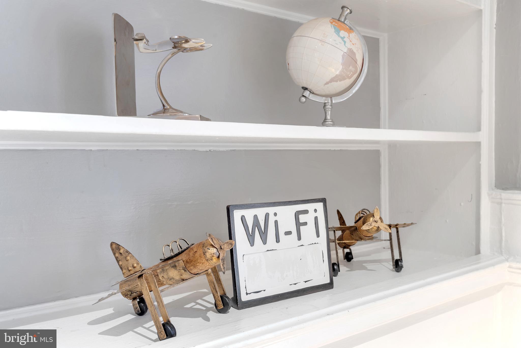 2134 LOCUST STREET 1F