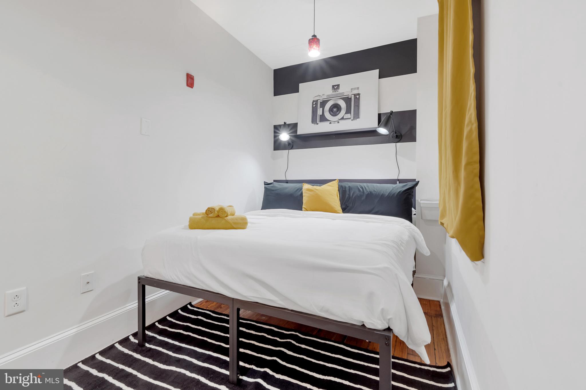 2134 LOCUST STREET 1F