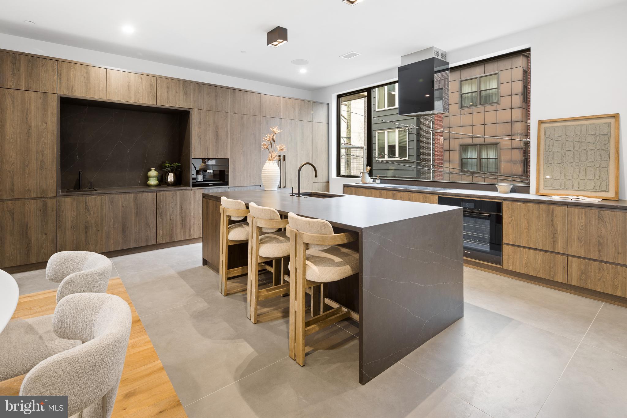 1430 KENILWORTH STREET