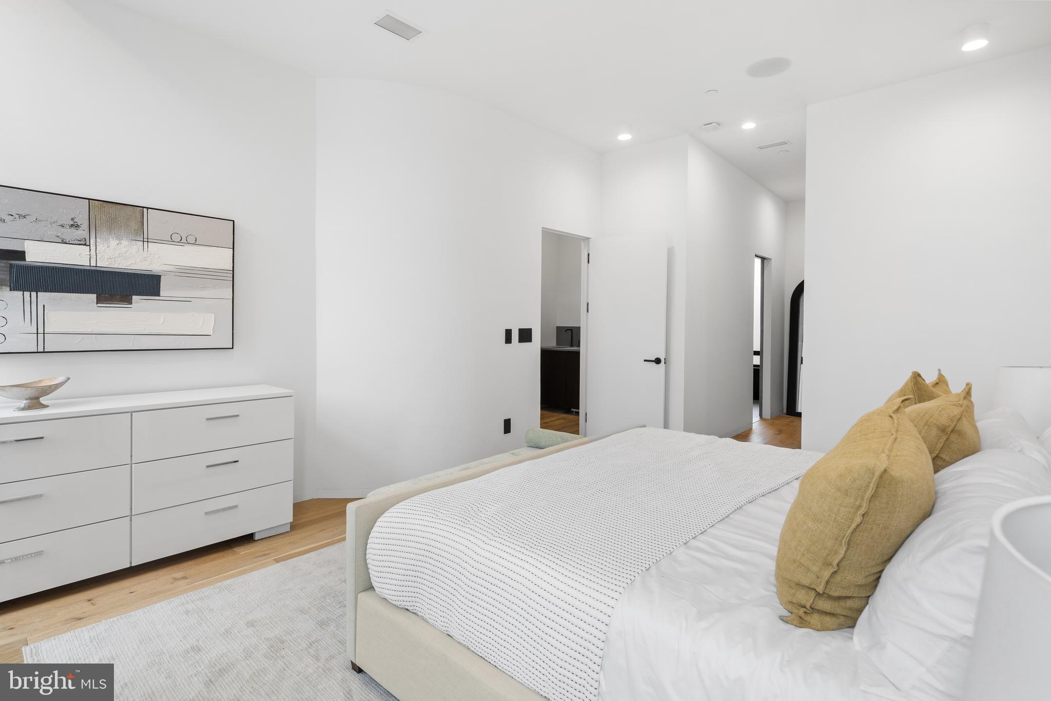 1430 KENILWORTH STREET