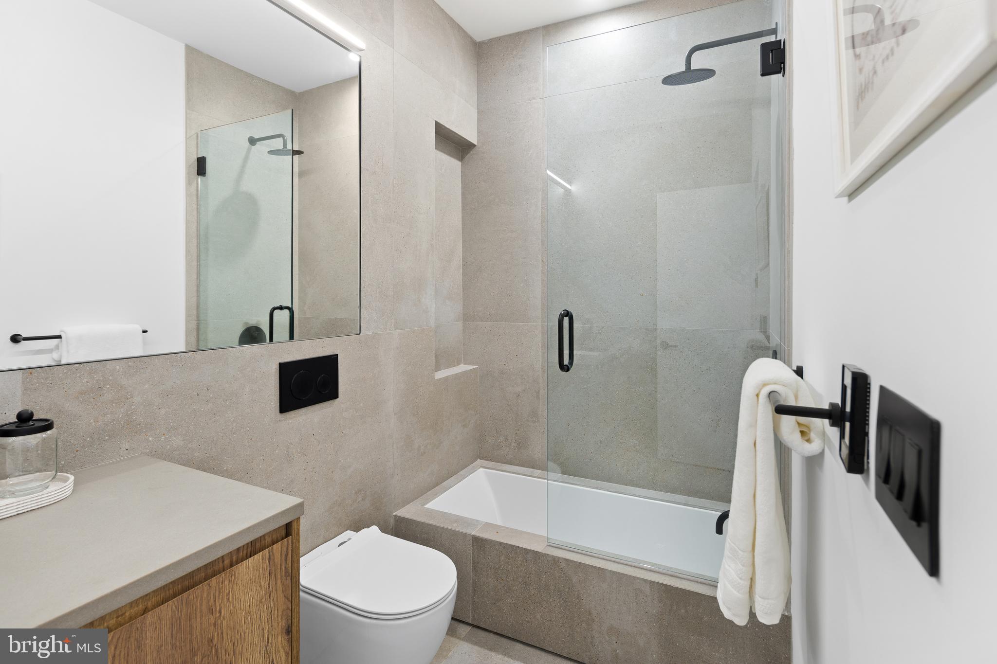 1430 KENILWORTH STREET