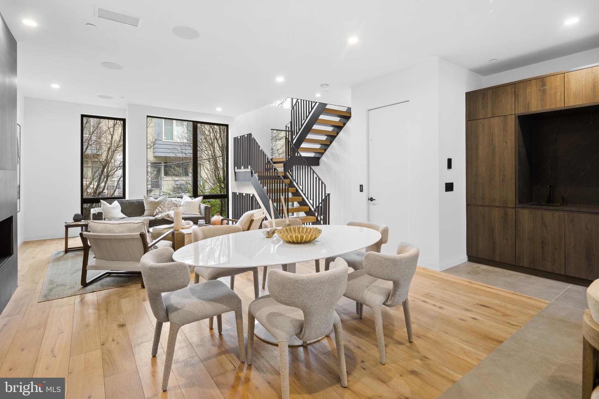 1430 KENILWORTH STREET