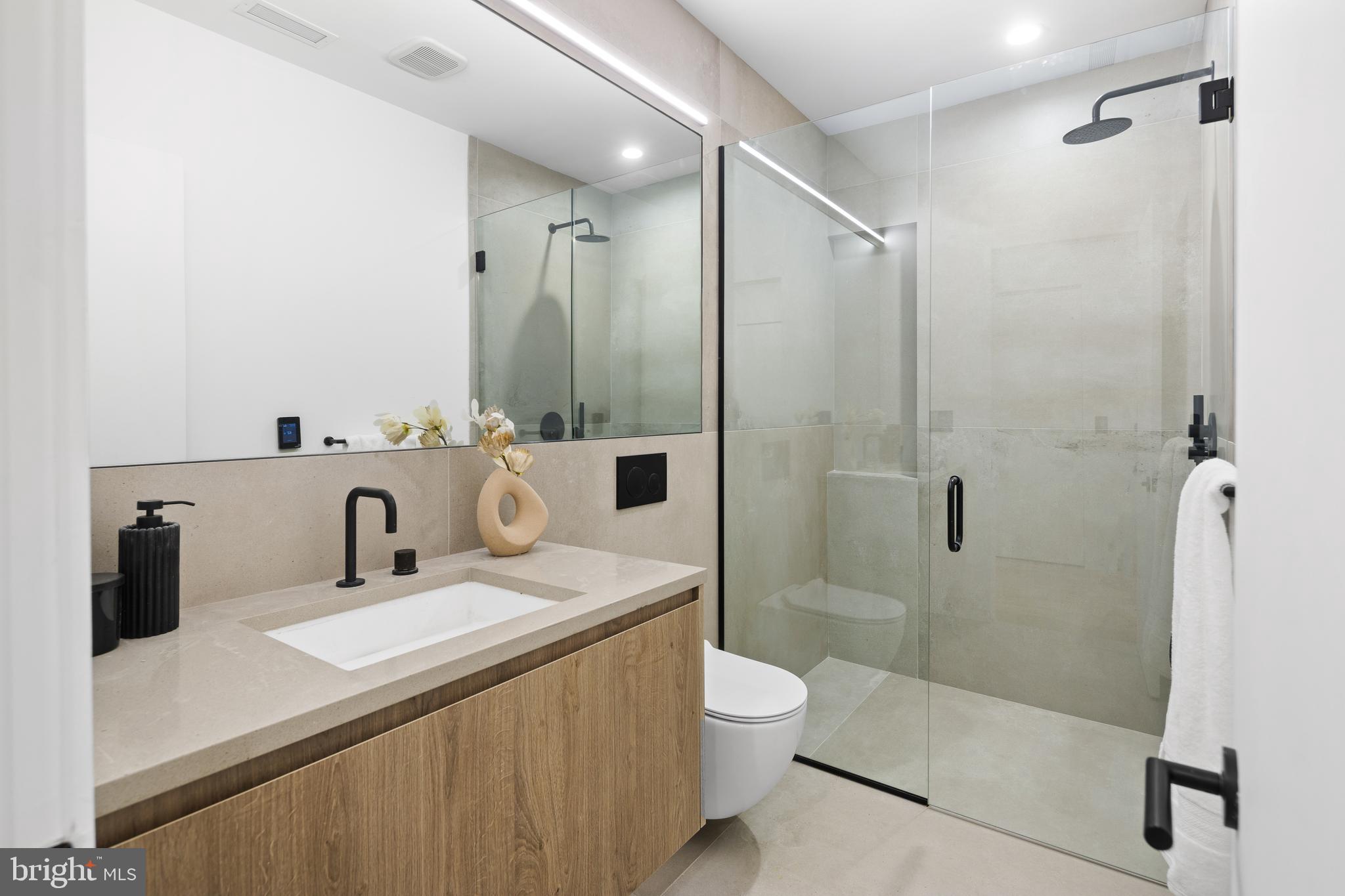 1430 KENILWORTH STREET