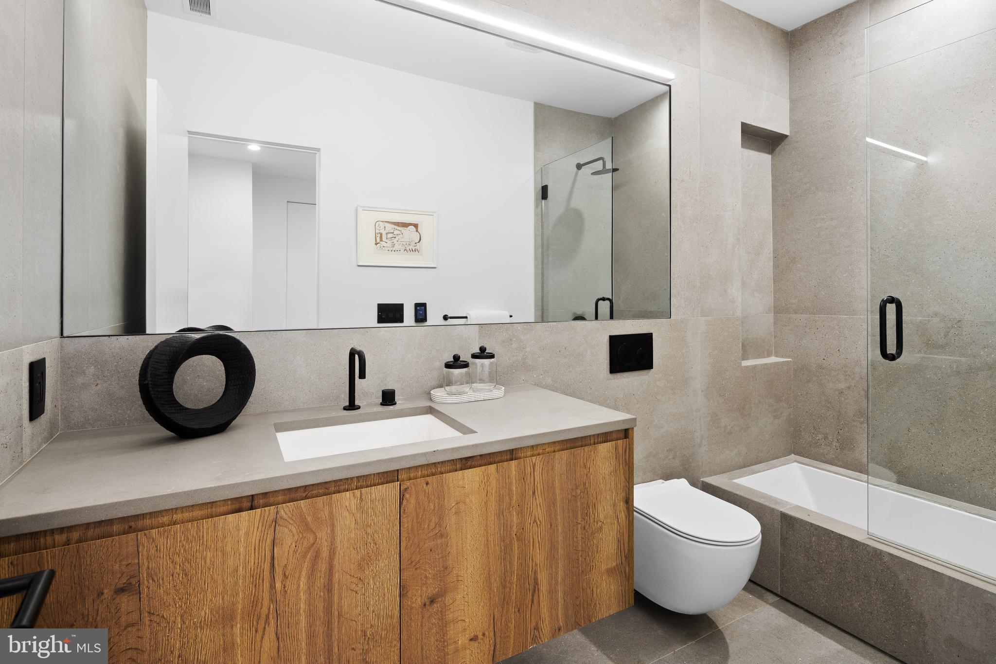 1430 KENILWORTH STREET