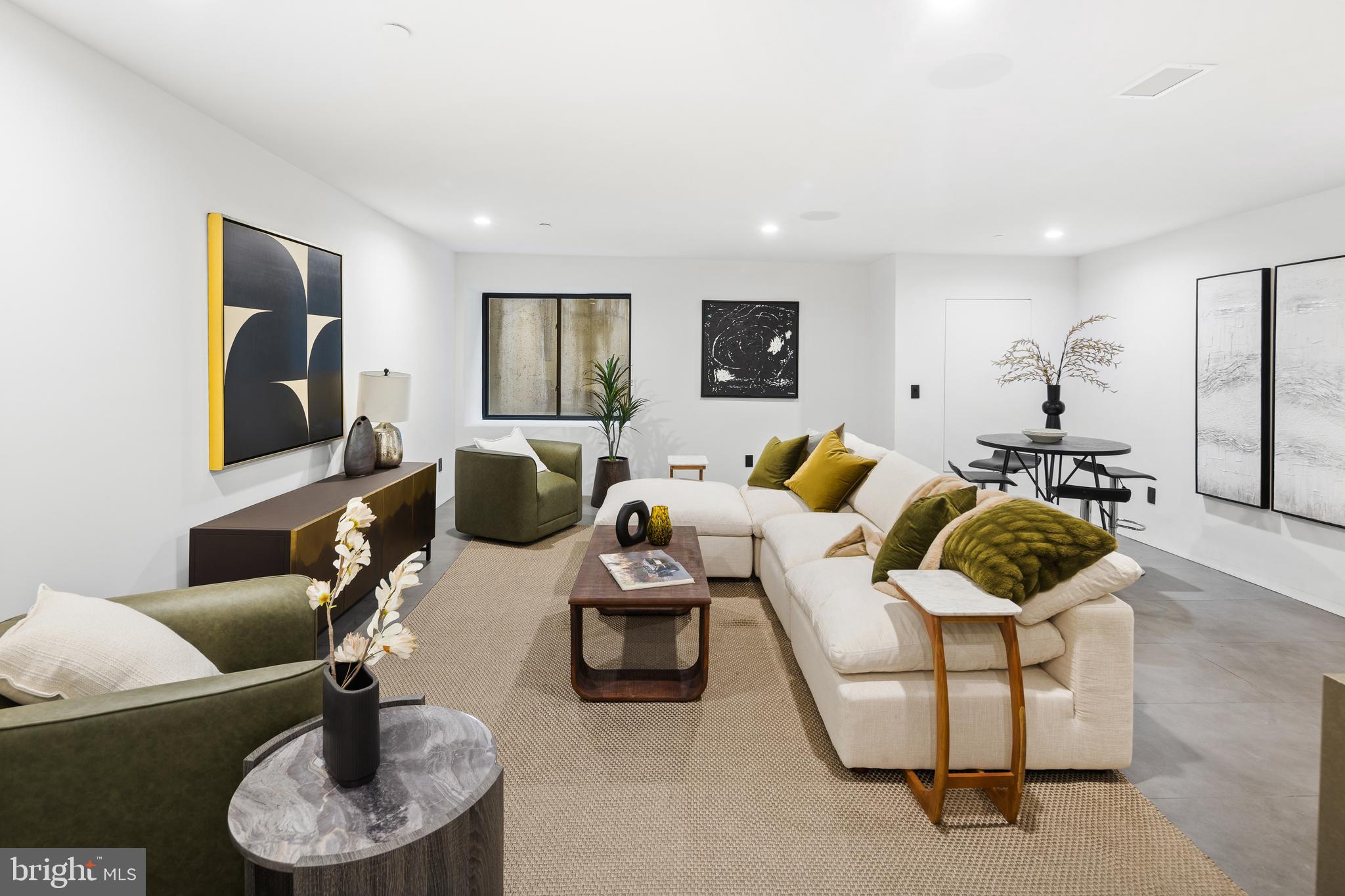 1430 KENILWORTH STREET