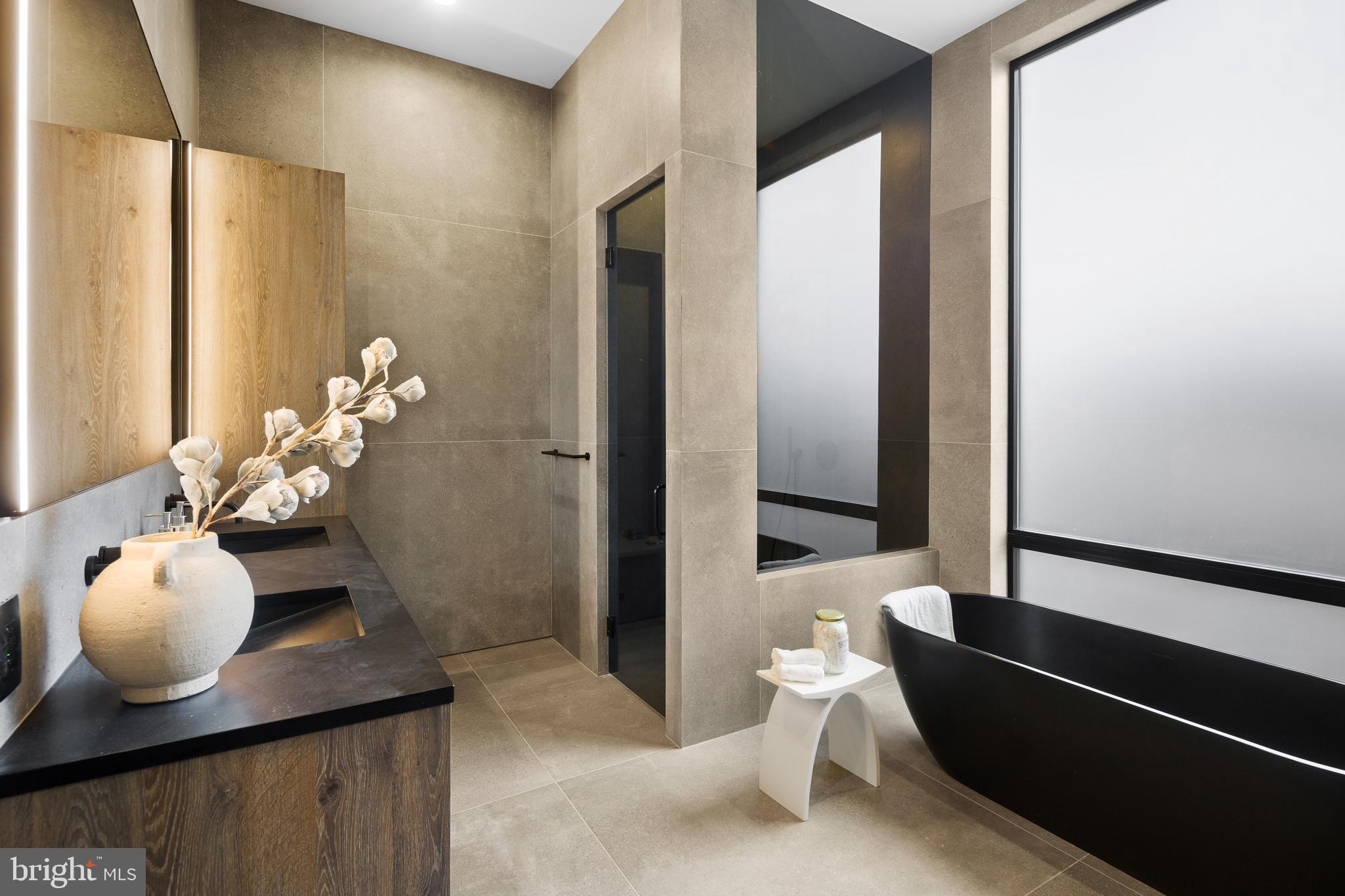 1430 KENILWORTH STREET