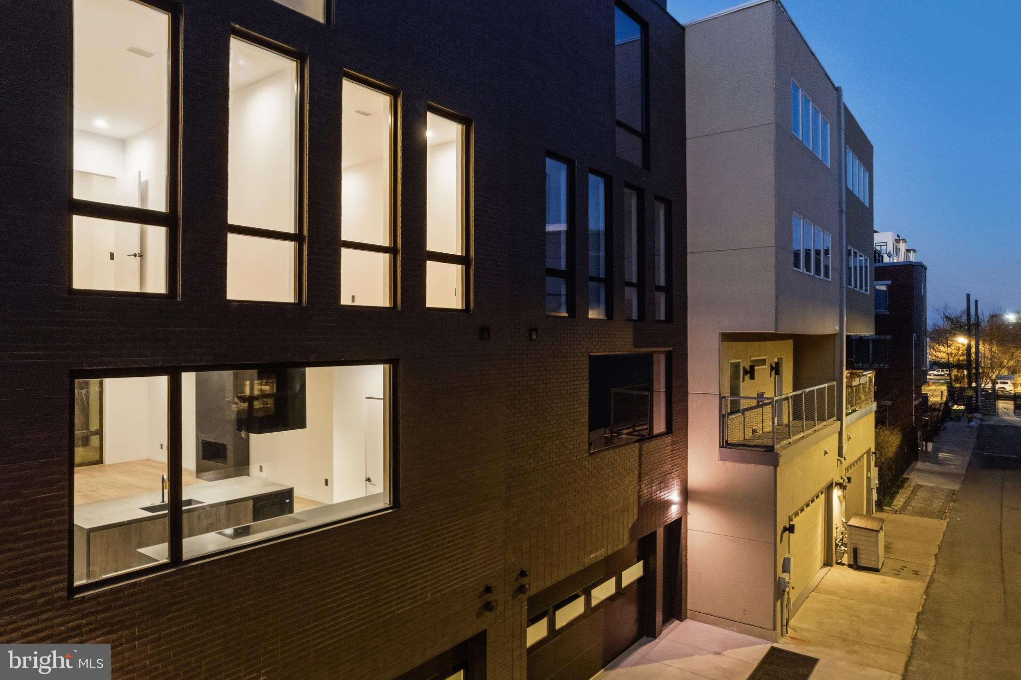 1430 KENILWORTH STREET