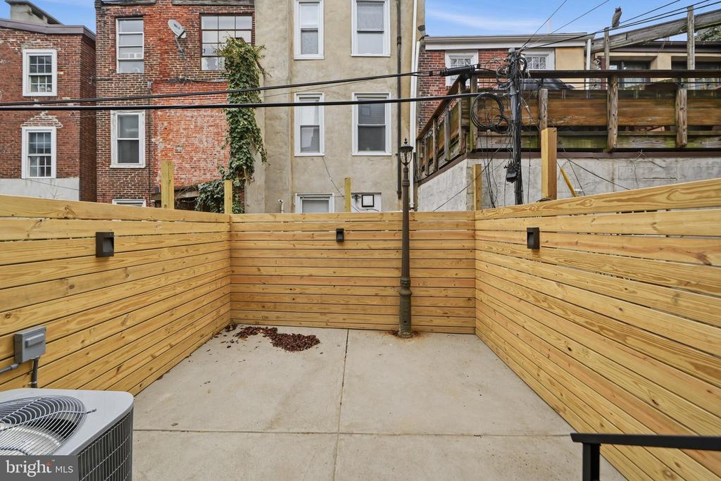 713 N 3RD STREET