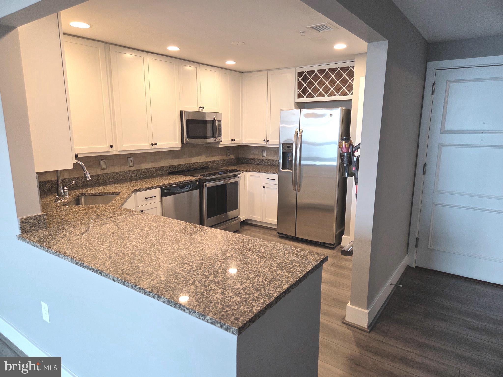 717 S CHRIS COLUMBUS BOULEVARD 00 1104