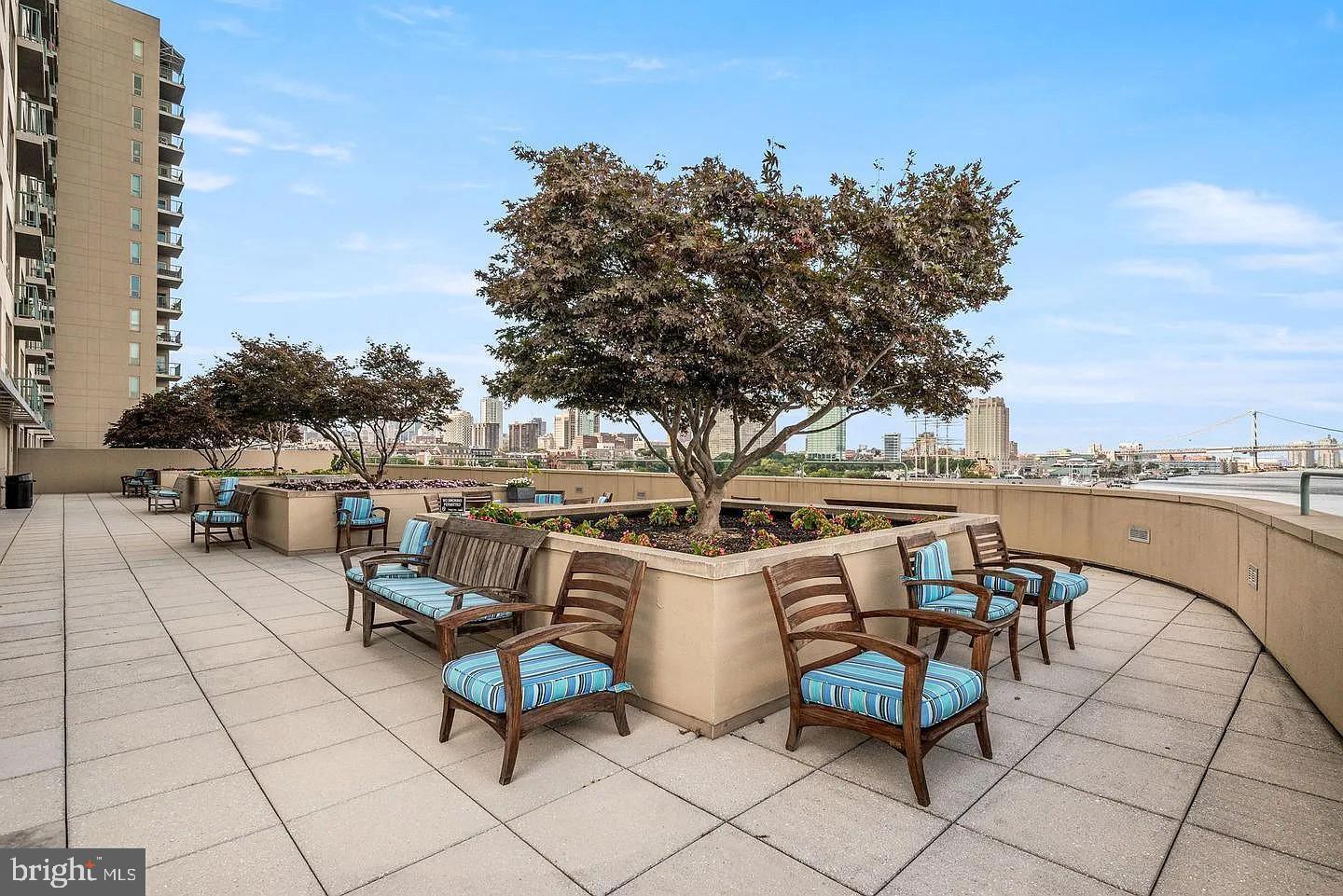 717 S CHRIS COLUMBUS BOULEVARD 00 1104