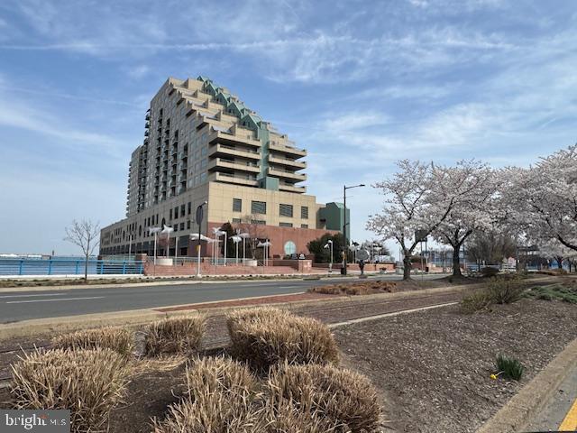 717 S CHRIS COLUMBUS BOULEVARD 00 1104