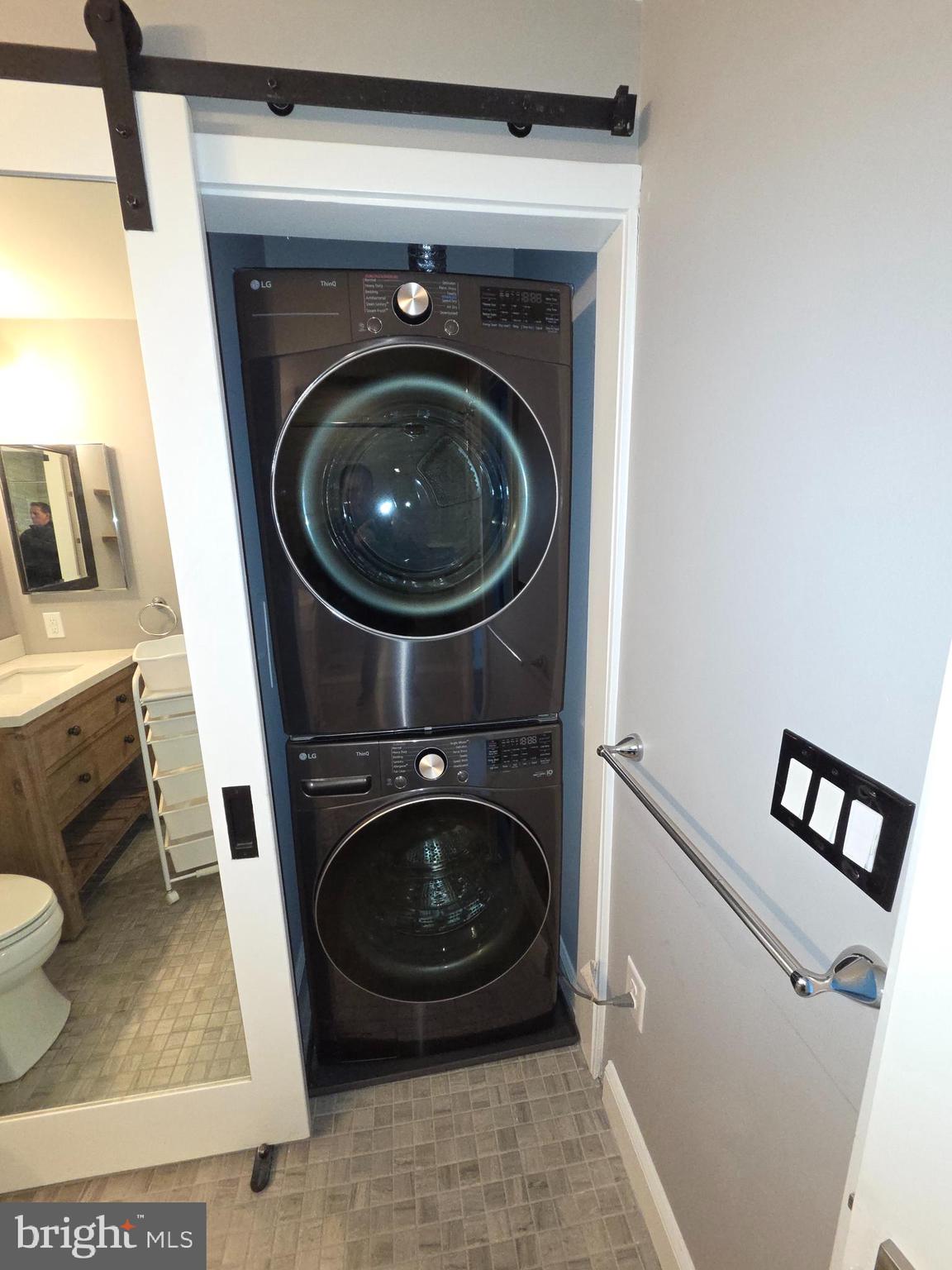 717 S CHRIS COLUMBUS BOULEVARD 00 1104