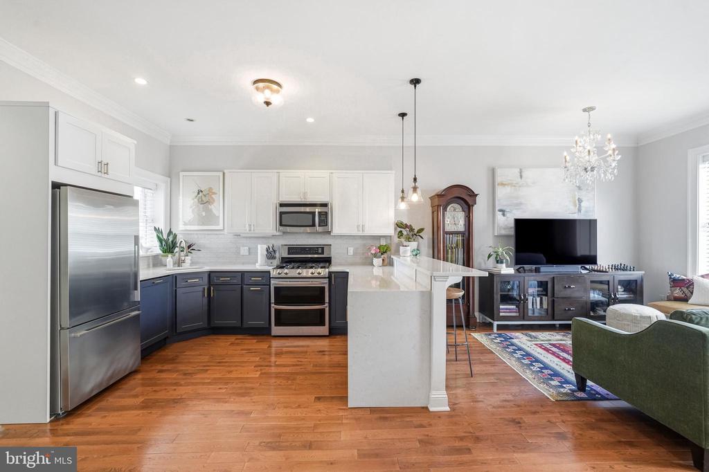 1906 PINE STREET 00 4