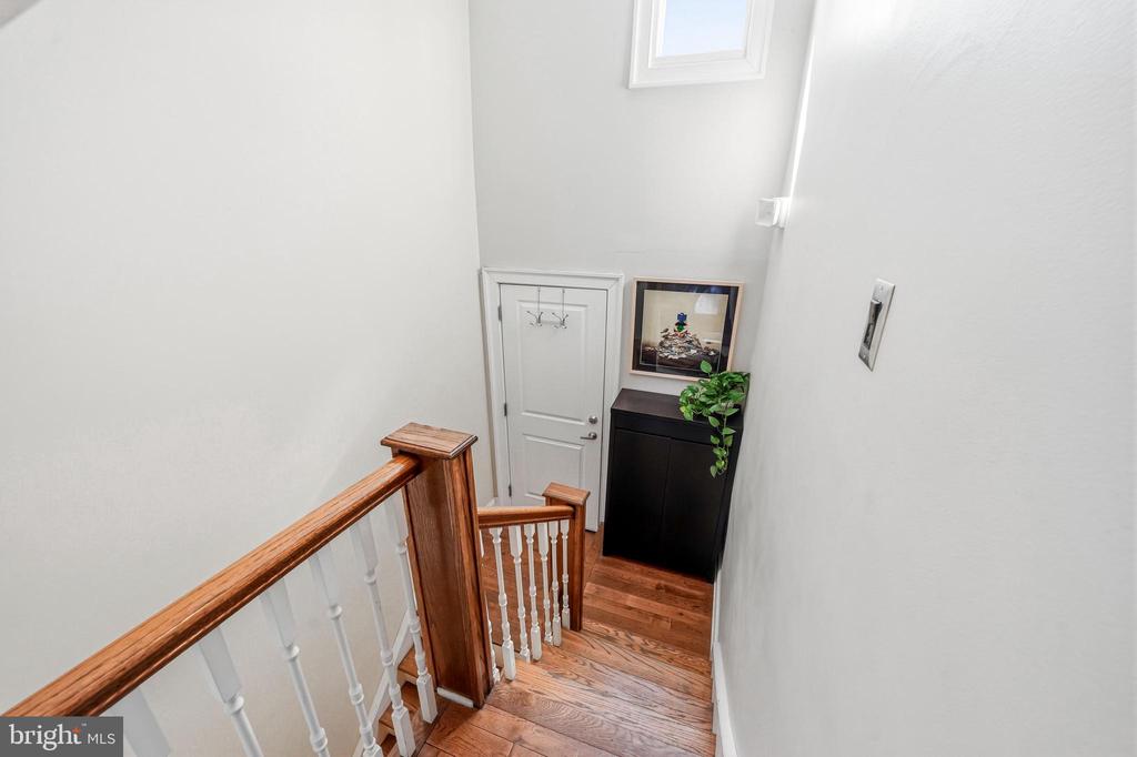1906 PINE STREET 00 4
