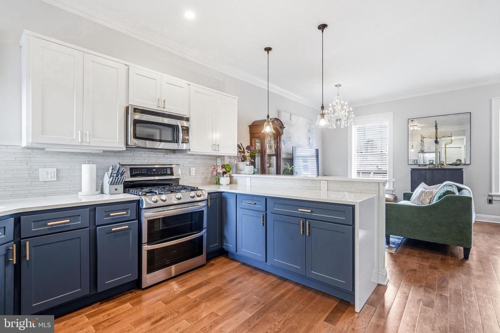 1906 PINE STREET 00 4