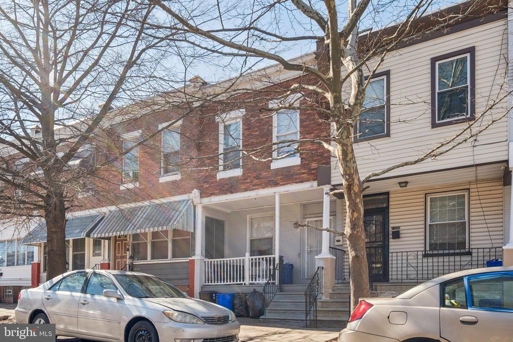 1379 NARRAGANSETT STREET